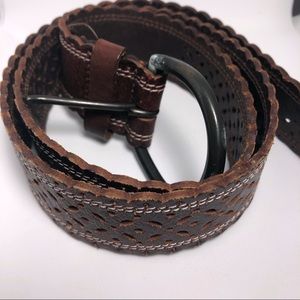 🌺 5 for $20! Brown leather belt w/ design